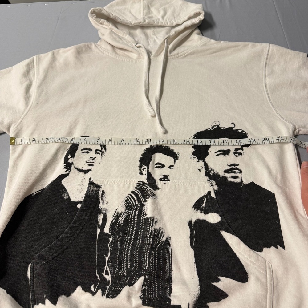 Jonas Brothers Five Albums One Night The Tour 2023 Hoodie Cream Large Band Merch - Picture 3 of 8